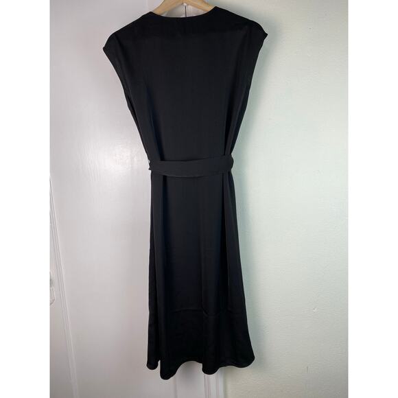 NWT Banana Republic Women's S Black Sleeveless Silky Crepe Dress - Picture 3 of 8